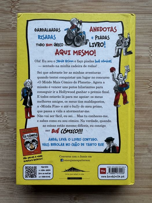 Livro  "Eu Bué Cómico: O Maior Maluco do Riso!" (Volume 1 da série).