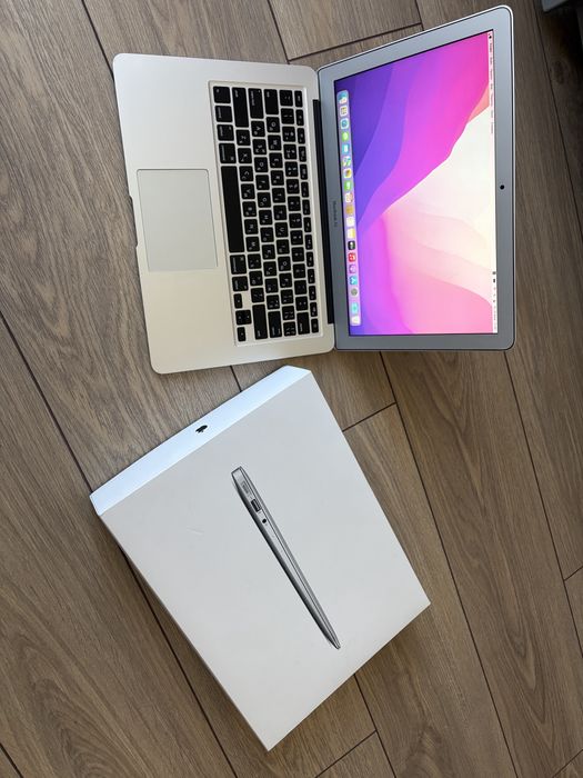 Продам Apple MacBook Air 13'' i5/8/256GB Silver (MQD32) 2017
