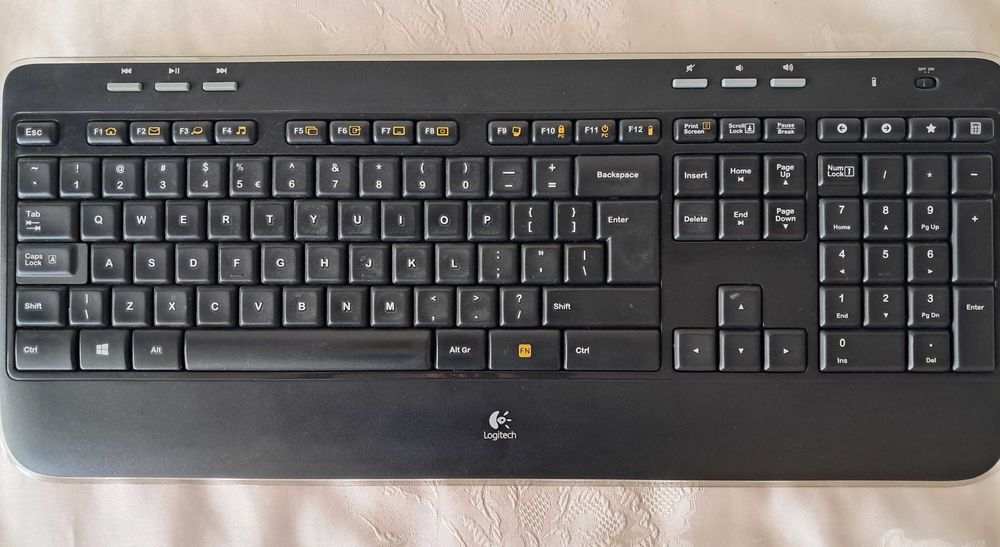 Zestaw klawiatura + mysz Logitech Wireless Combo MK520