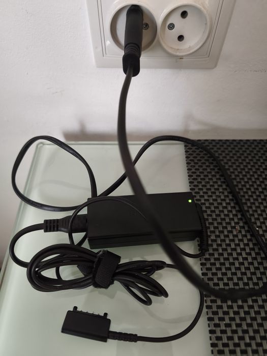 Блок живлення для планшета Оріг. Sony 30W 10.5V 2.9A 4 pin SGPAC10V1