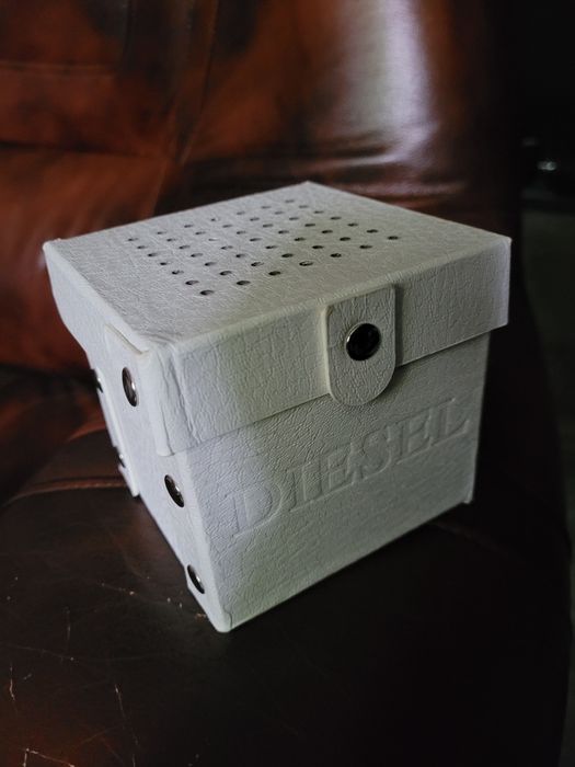 Pudełko na zegarek Diesel