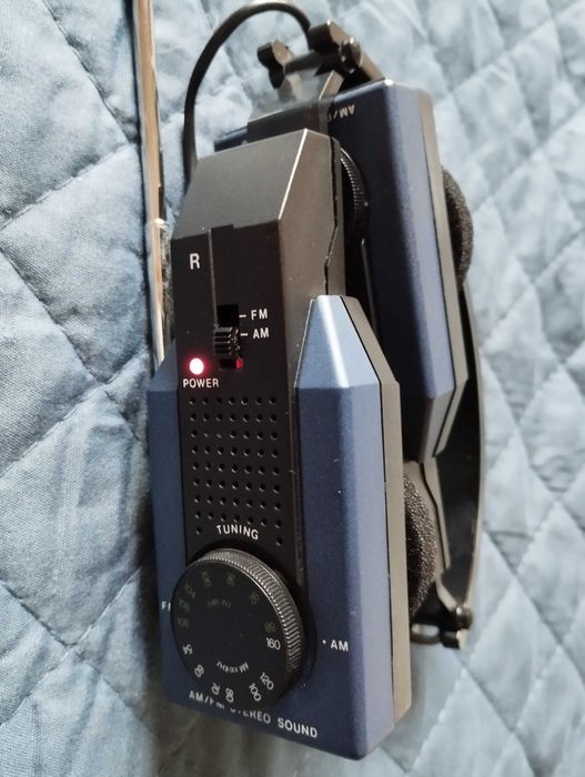 Auriculares com rádio FM / AM – antigo vintage