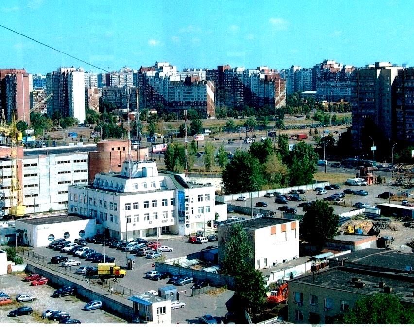 Без%.Кібальчича 2а. 13, 18 кв.м.Під офіс, косметологічні послуги