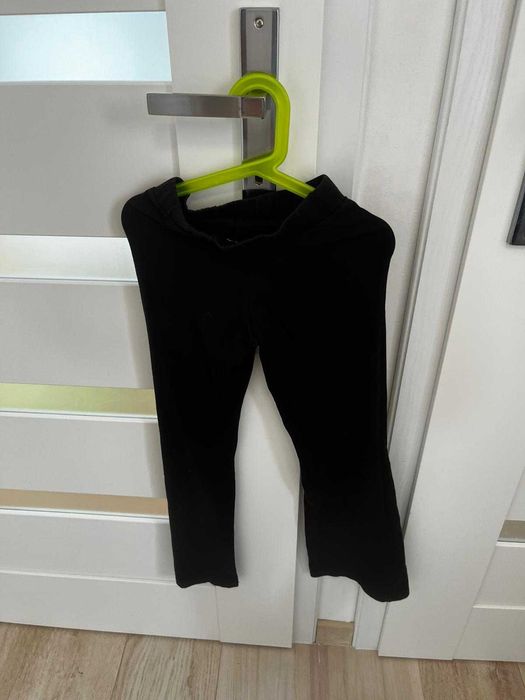 Czarne legginsy dziewczęce basic wygodne