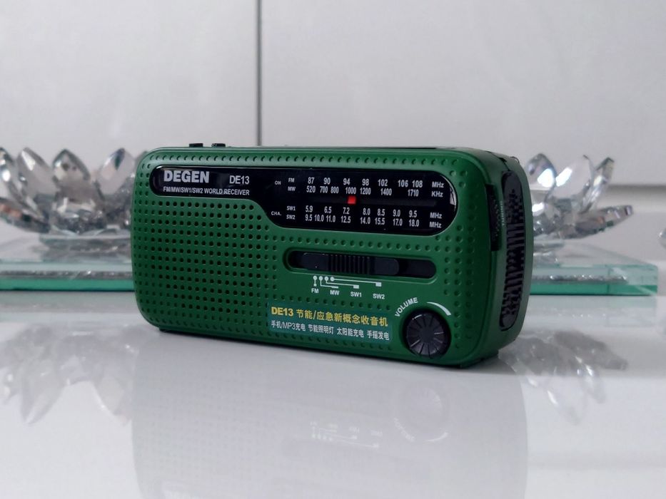 DEGEN DE13 radio survivalowe turystyczne solarne