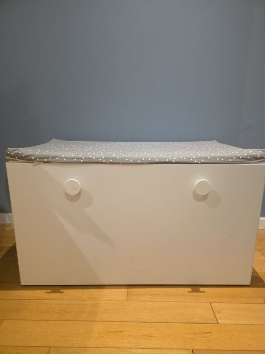 Banco com gavetão Ikea Smastad