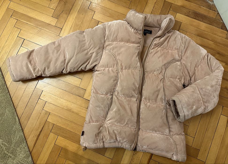 Зимняя тёплая куртка, бежевого цвет