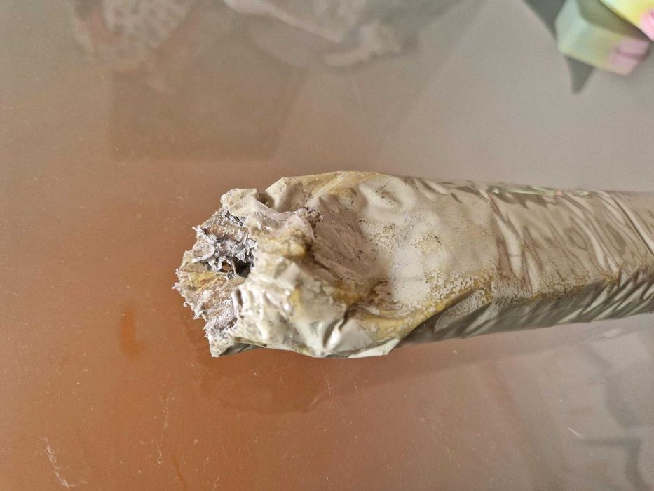 Massa caralhuda vedante mastique esquisita caranhuda em cartucho