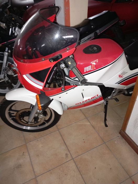 Yamaha 125 RD. (doc suíços)
