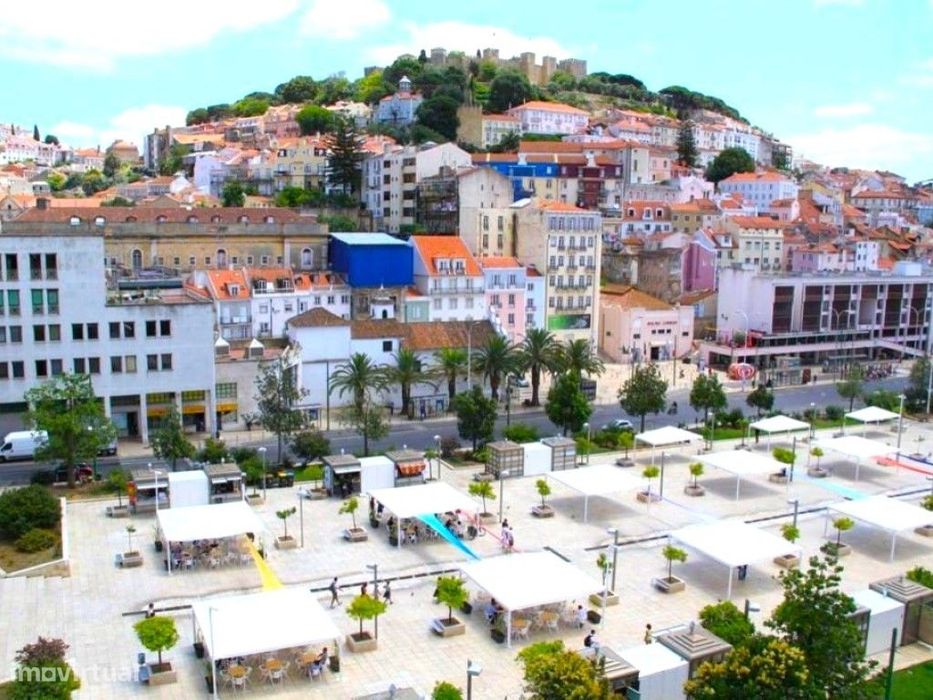 Prédio Devoluto anterior a 1951 no Martim Moniz