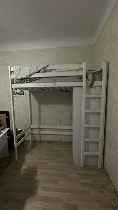 Ліжко шафа стіл стул кровать