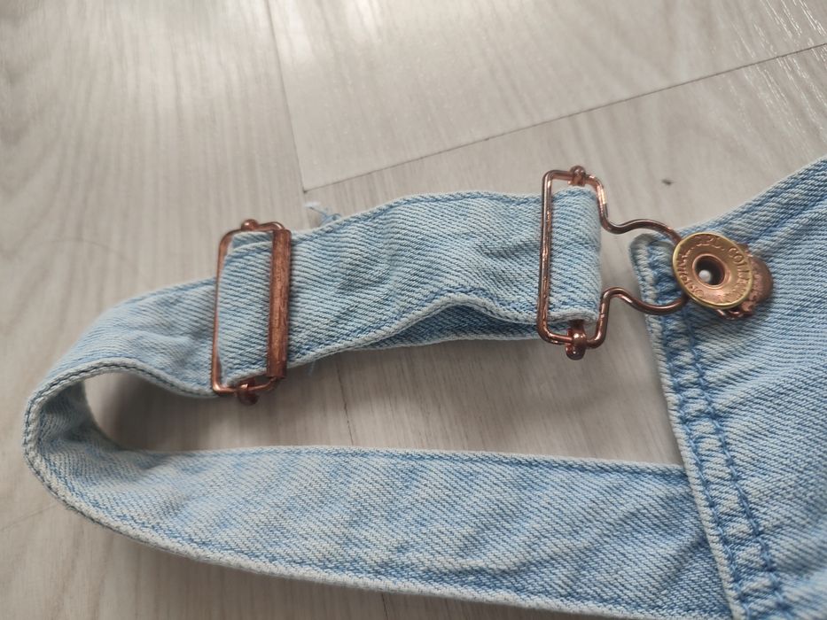 Jeansowe ogrodniczki