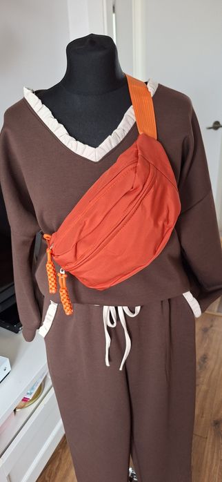 Nowa nerka z 3 kieszonkami