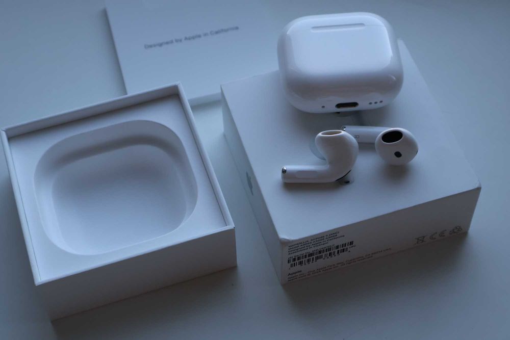 Оригінальні Навушники Apple AirPods 4 Active Noise Cancellation MXP93