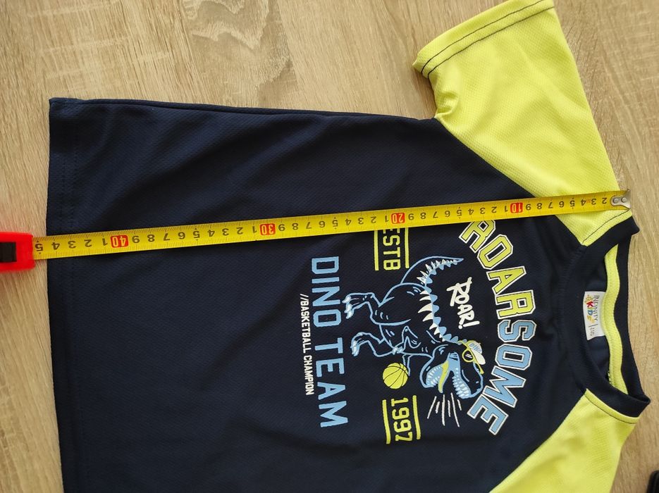 T-shirt dla chłopca Dinozaur rozm 116/5 lat