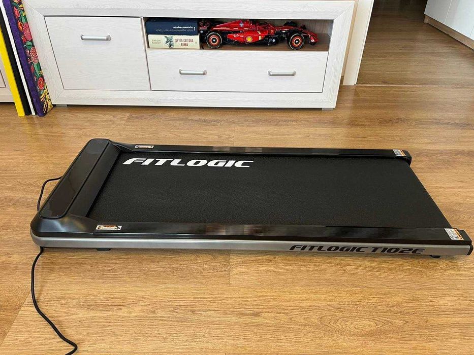 Бігова доріжка FitLogic T102E (майже новенька)