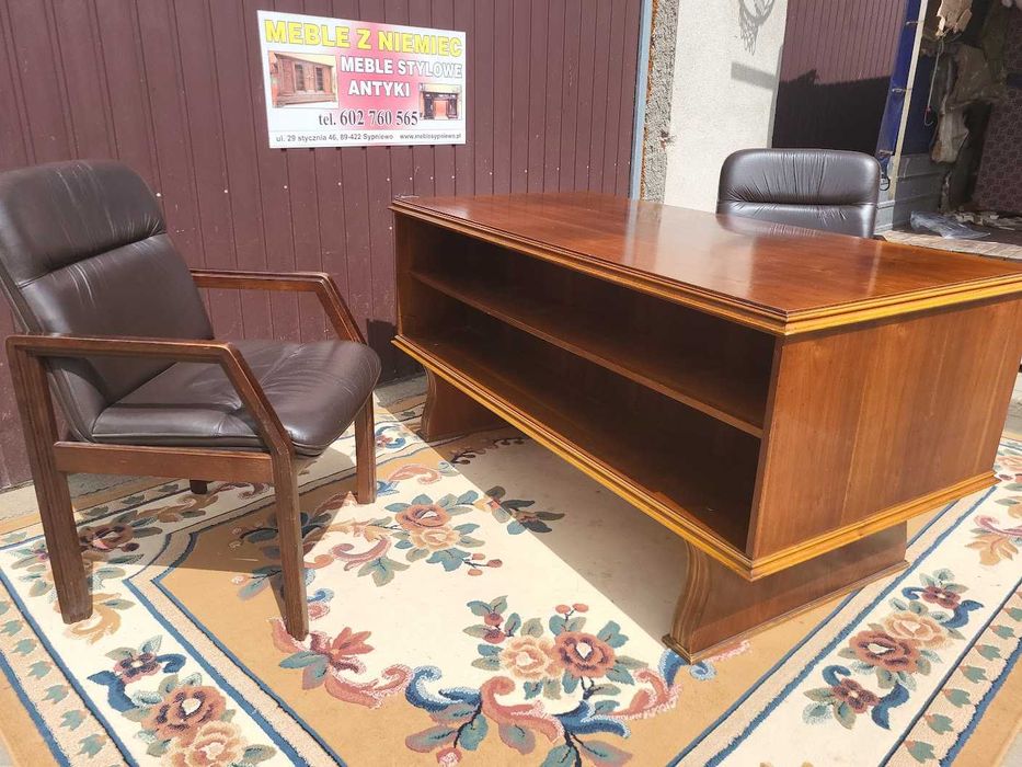 Bardzo ładne biurko gabinetowe stylowe orzechowe dwustronne !!