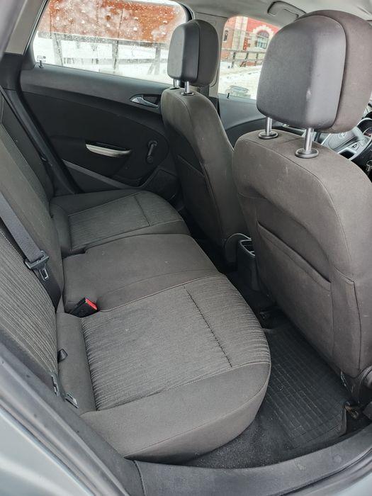 Opel Astra J 1.7 CDTI sprawna