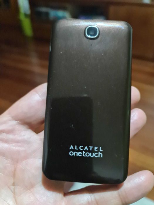 Telemovel Alcatel de teclado