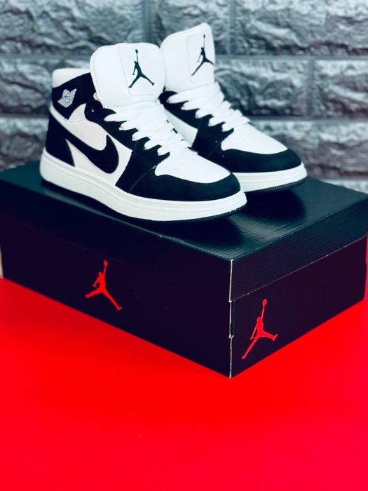 Кожаные кроссовки зимние Nike Air Jordan Retro 1 / Найк Жордан Джордан