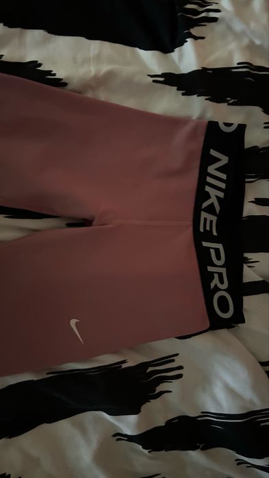 Nike pro legginsy