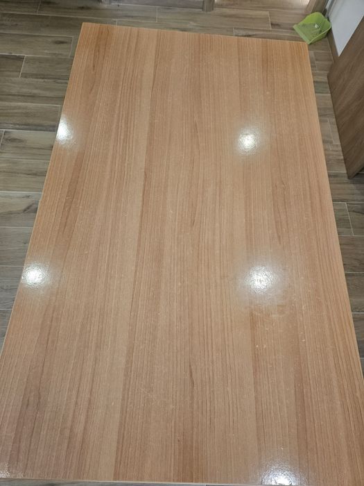 Mesa de cozinha +4 cadeiras  cor carvalho