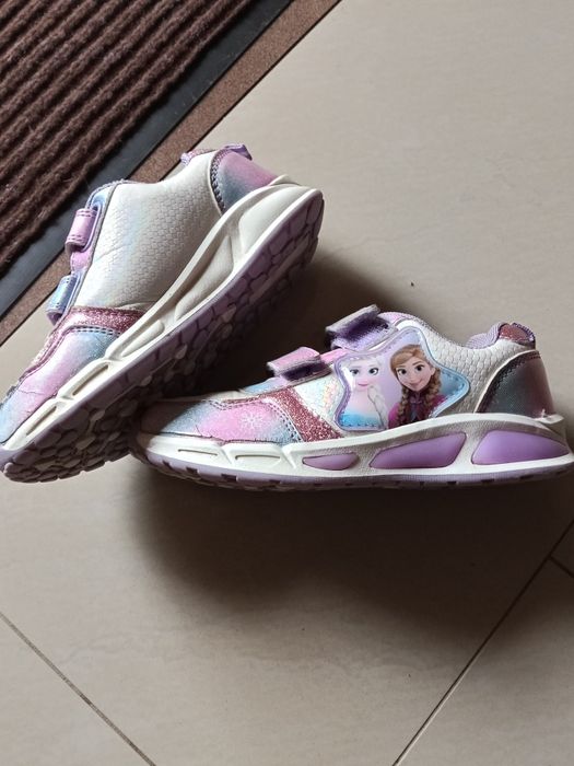 Oddam za darmo buty dziecięce