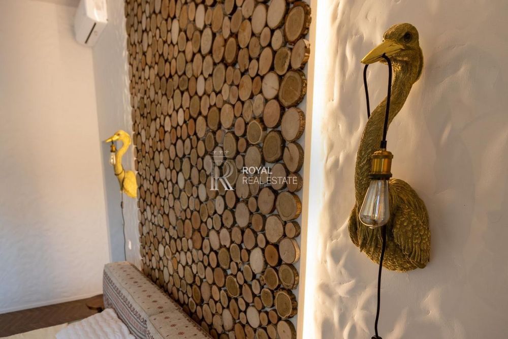 Продаж ділянки з 2 будинками КМ Riviera Village с. Лебедівка Паркінг