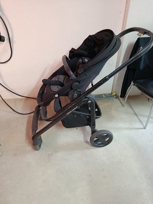 Carro de bebê confort