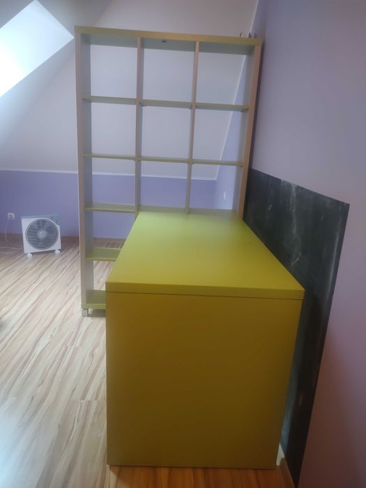 Biurko dziecięce + regał