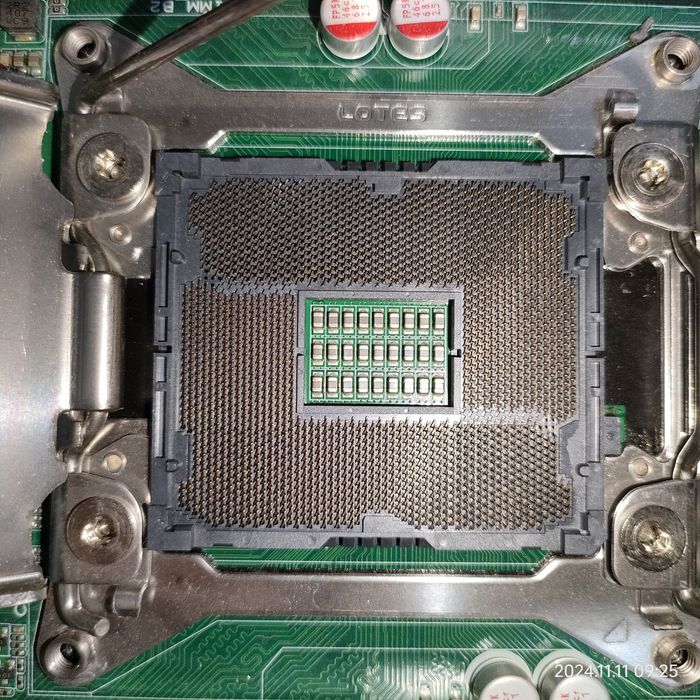 Серверна материнська плата Asus z9pe-d16/2l