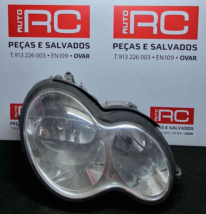Ótica / Farol Direito | MERCEDES-BENZ