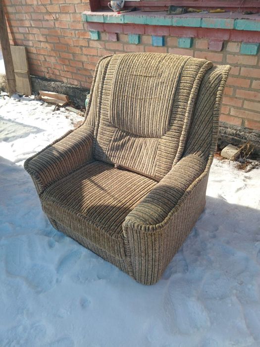 Продам розкладне крісло