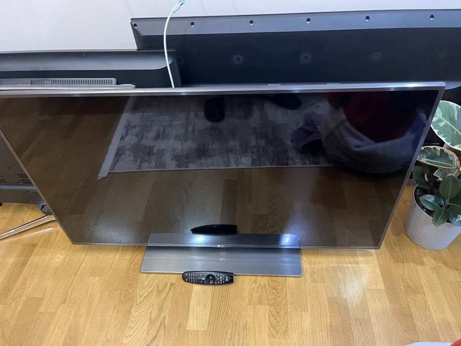 Full Hd SMART телевізор LED  50"  LG 50LF652V з Т2