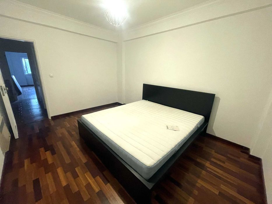 Quarto de casal em casa renovada Odivelas - tudo incluído