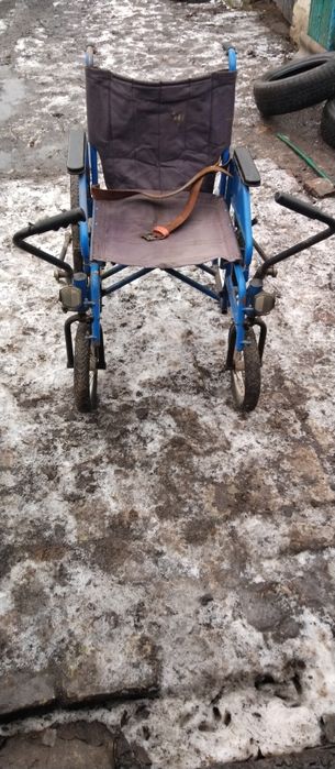 Инвалидное кресло в хорошем состоянии