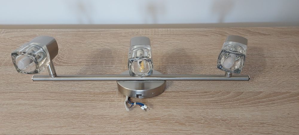 Kinkiet na ścianę/ lampka ścienna