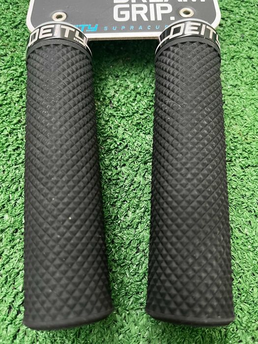 DEITY Supracush Gripy Chwyty ODI Ergon Trail Peatys Dart Burgtec ESI