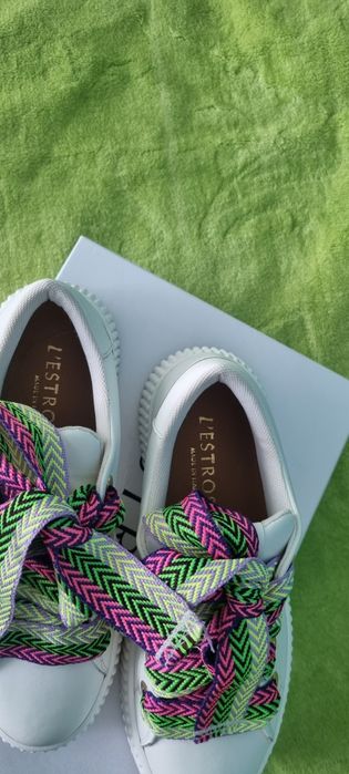 L'estrosa rozmiar 37