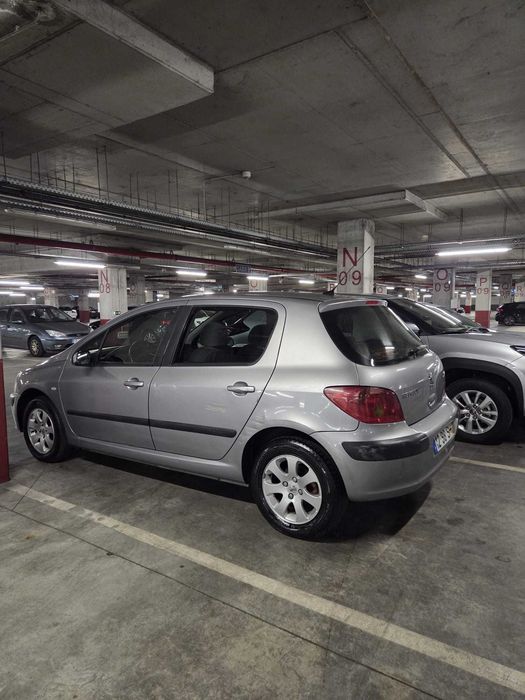 2001 Peugeot 307