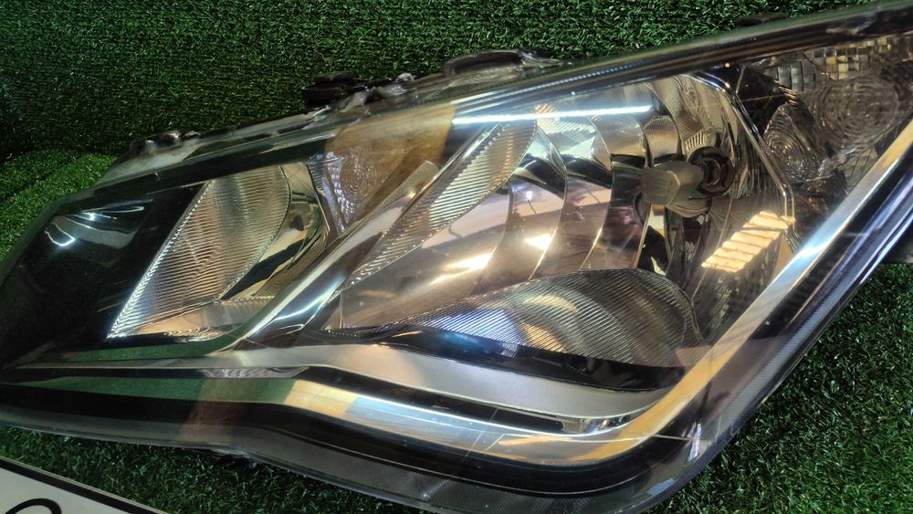 Otica Farol Esquerdo Seat Leon III 5F 5F1 5F5 5F8 2012 a 2021 Ref. 445-1134LMLEMN2 DEPO usada como nova