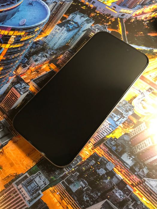 iPhone 16 Pro Titanium