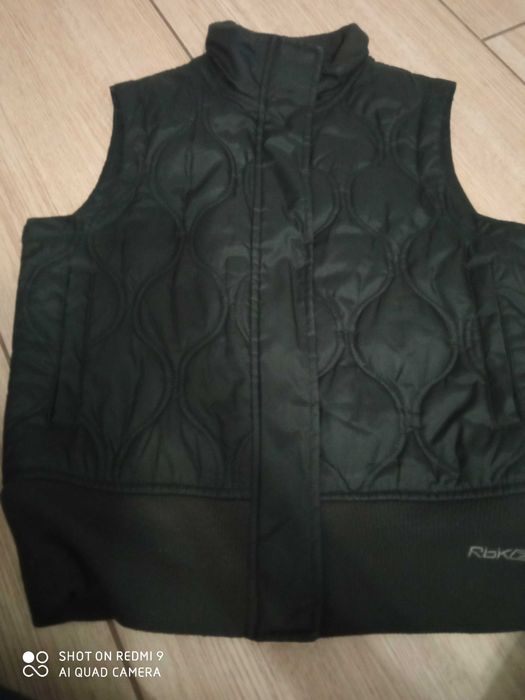 Bezrękawnik damski firmy Reebok
