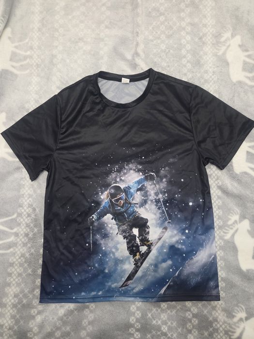 Продам футболку з принтом, L