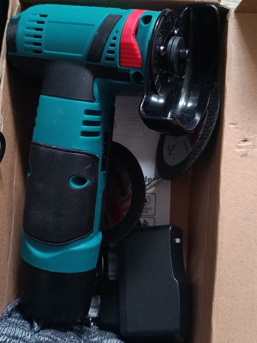 Аккумуляторная болгарка на 12V