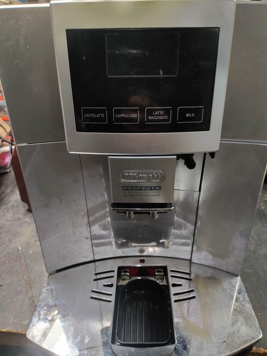 Ekspres do kawy Delonghi Perfecta cappuccino