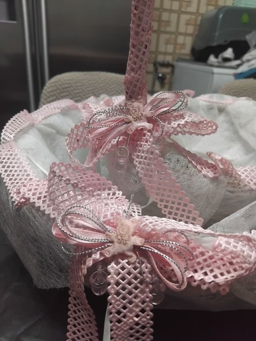 Conjunto de Cestos de Verga Decorados à Mão – Especial Bebé/Batizado