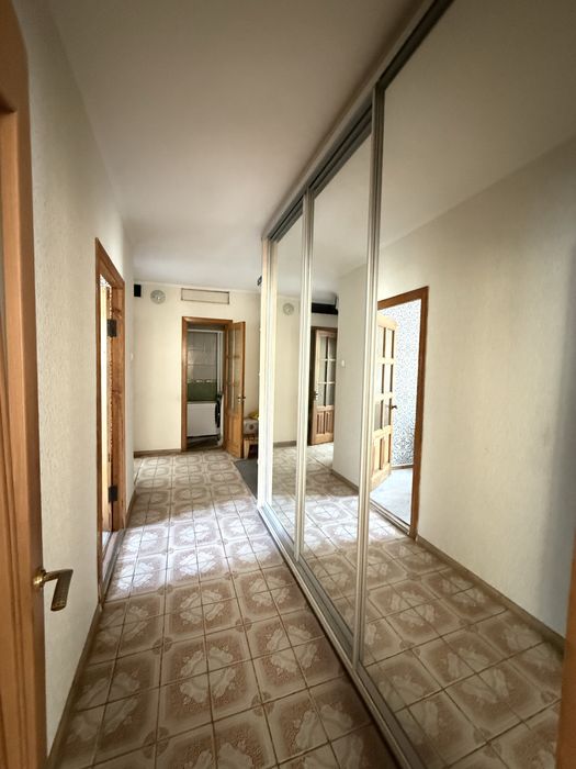 Продам 2-комн квартиру центр Ул/Пл