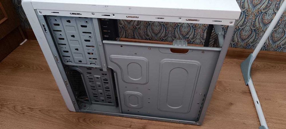 Корпус/системний блок для ПК Grand 704LW БУ