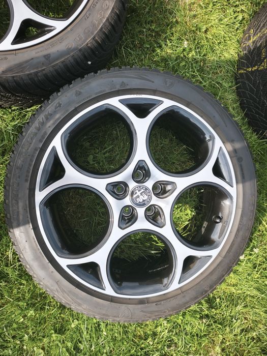 Koła felgi Alfa Romeo Tonale Stelvio 235/45  R19